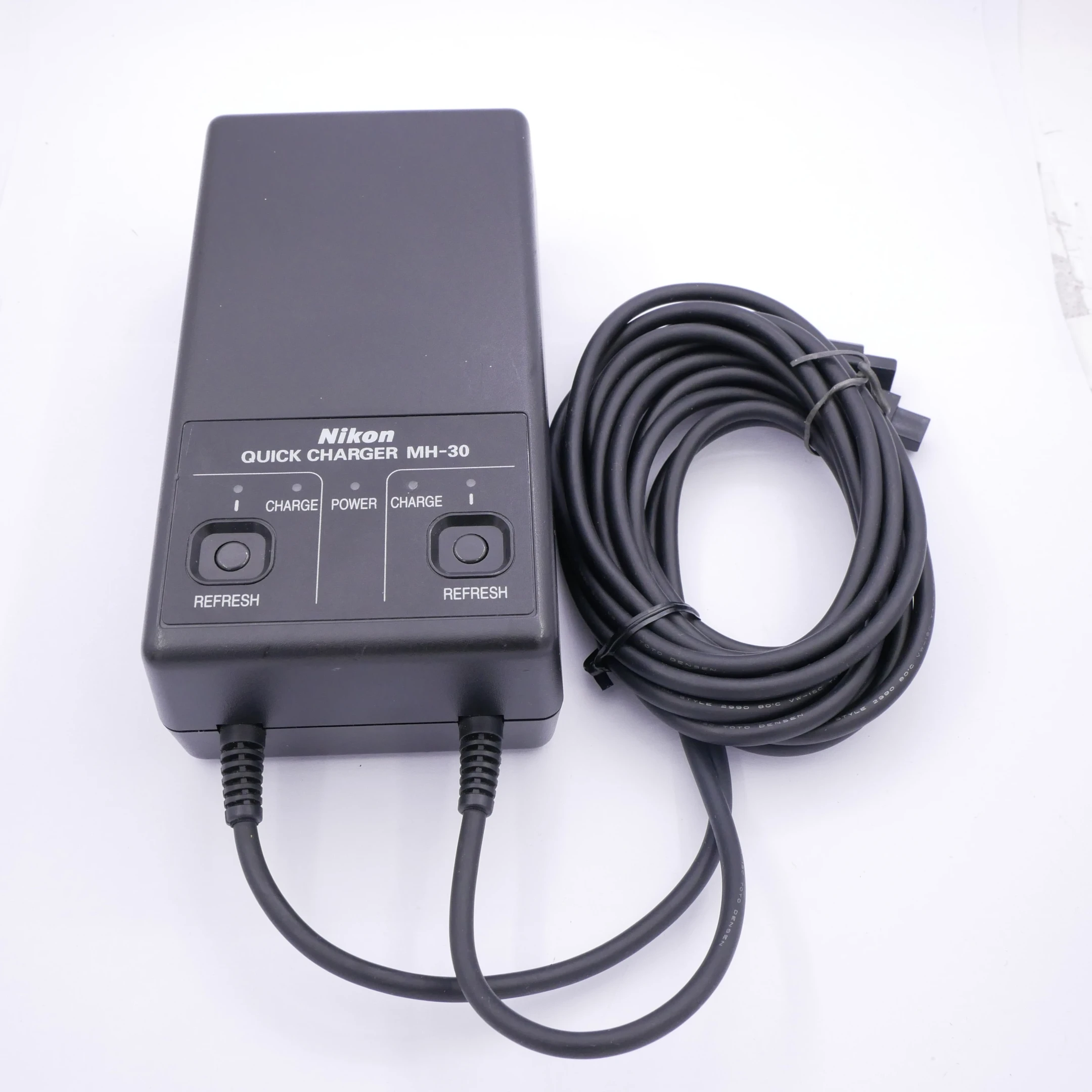 Best image for Nikon MH-30 Battery Charger