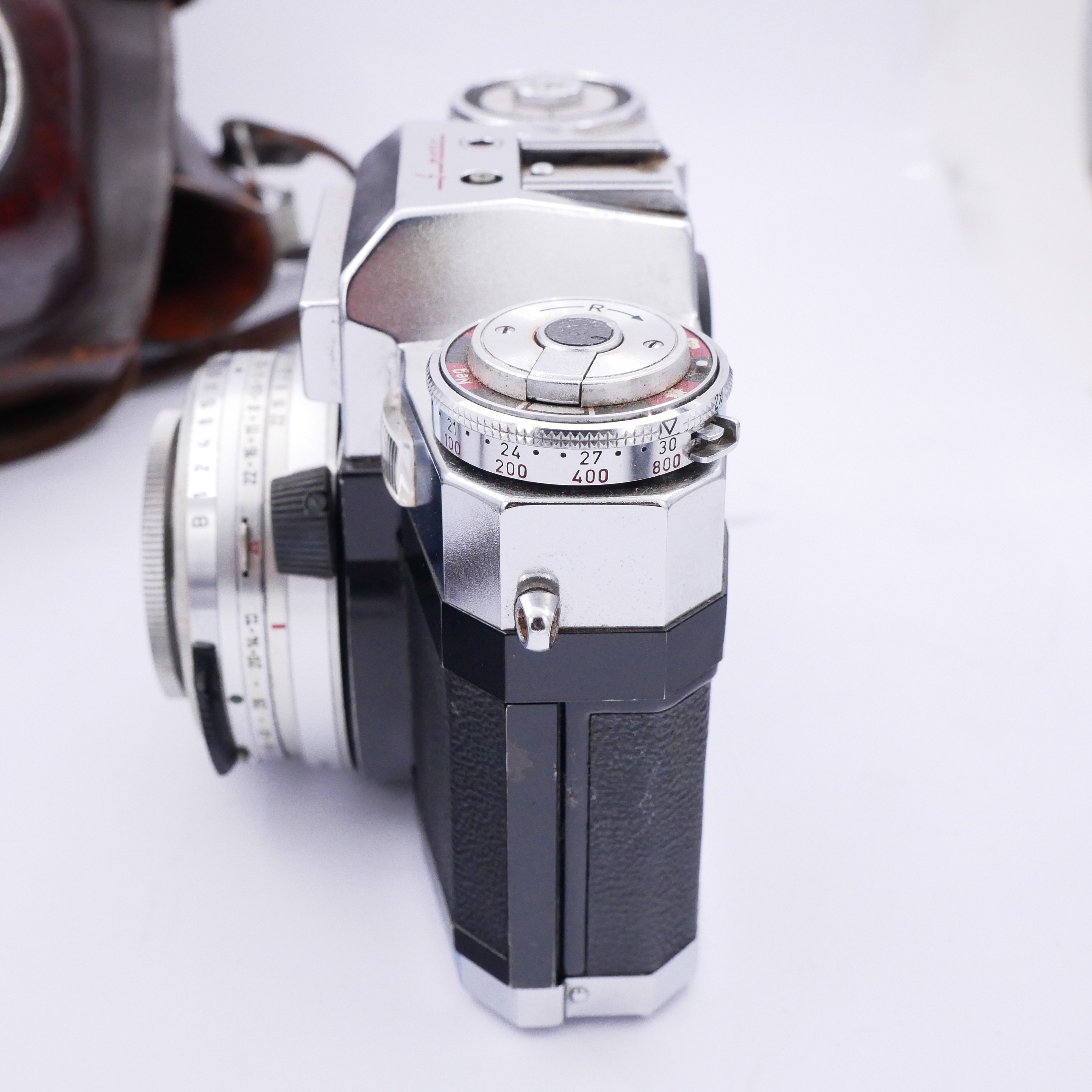 S-H-WT64HS_3.jpg - Zeiss Ikon Contaflex Syncro-Compur 50mm F2.8  - Image 1