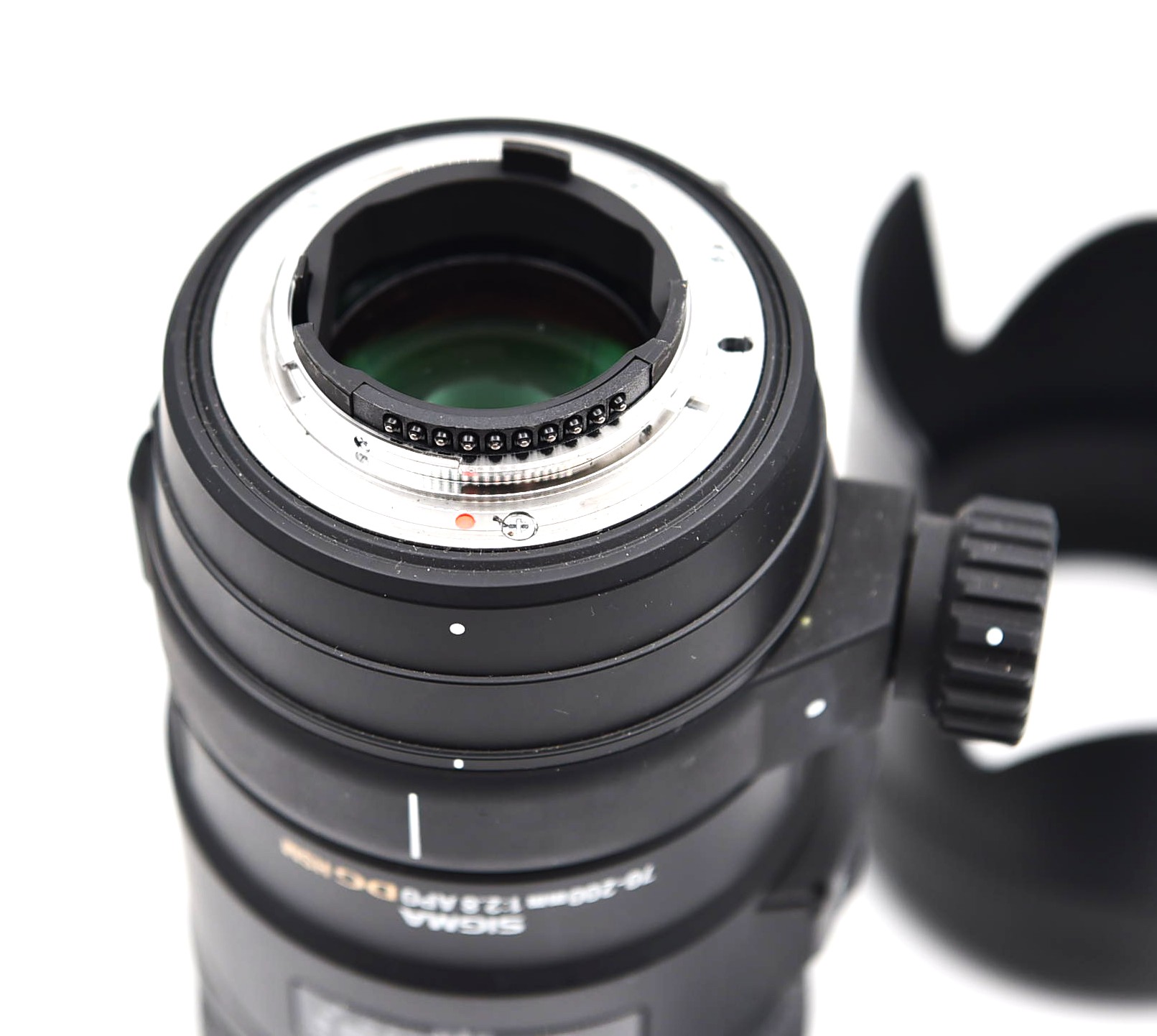 S-H-WYSC3C_2.jpg - Sigma AF70-200mm F2.8 APO EX Nikon - Image 1