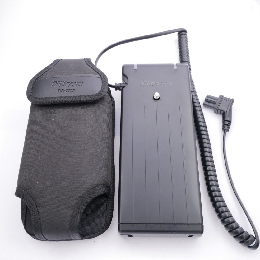 Nikon SD9 Battery Pack
