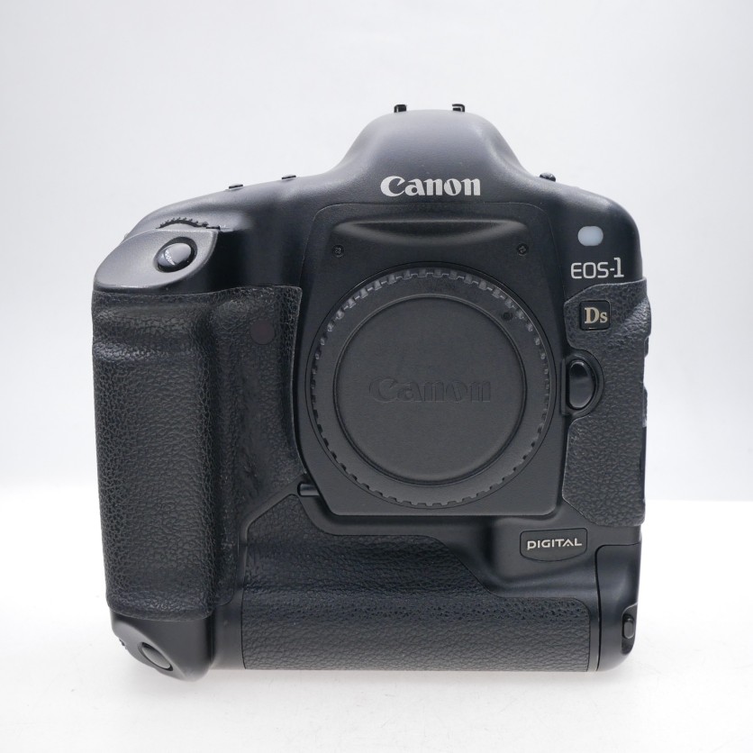 Canon EOS-1 Ds Body Only 63K Frames