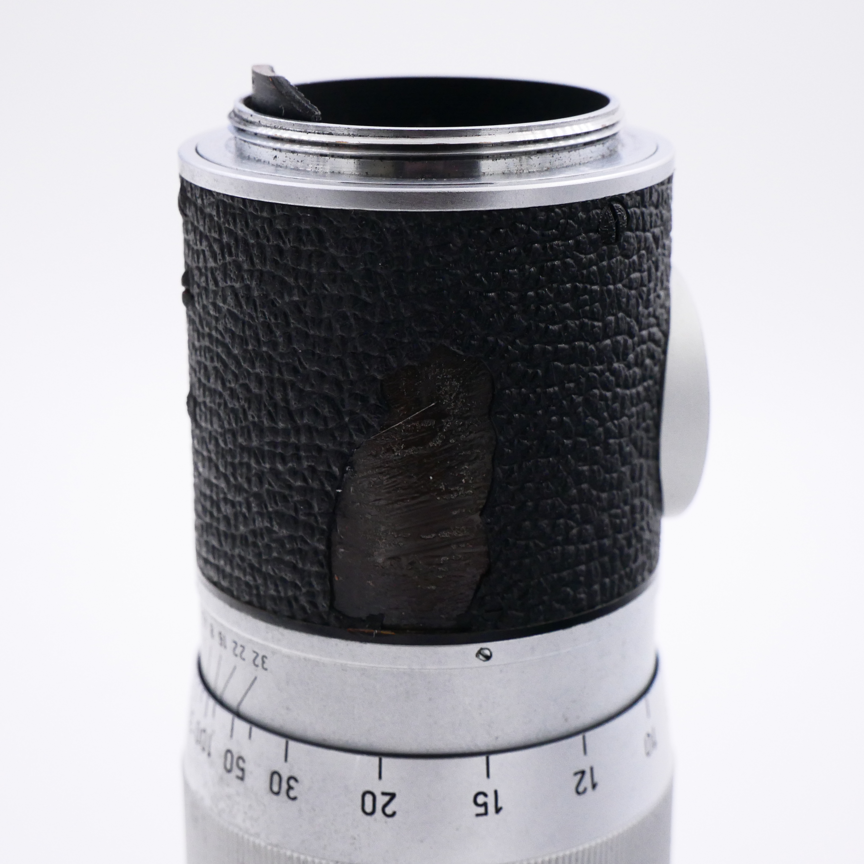 S-H-X5JSVU_4.jpg -  Leica MF 135mm F/4.5 Hektor Lens in Screw Mount - Image 2