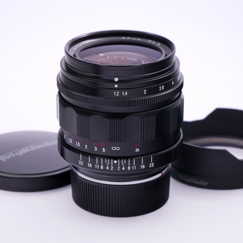 Best image for Voigtlander MF 35mm F/1.2 Asph Nokton Lens in Leica M Mount + Matching Voigtlander Metal Hood and Push on Cap.