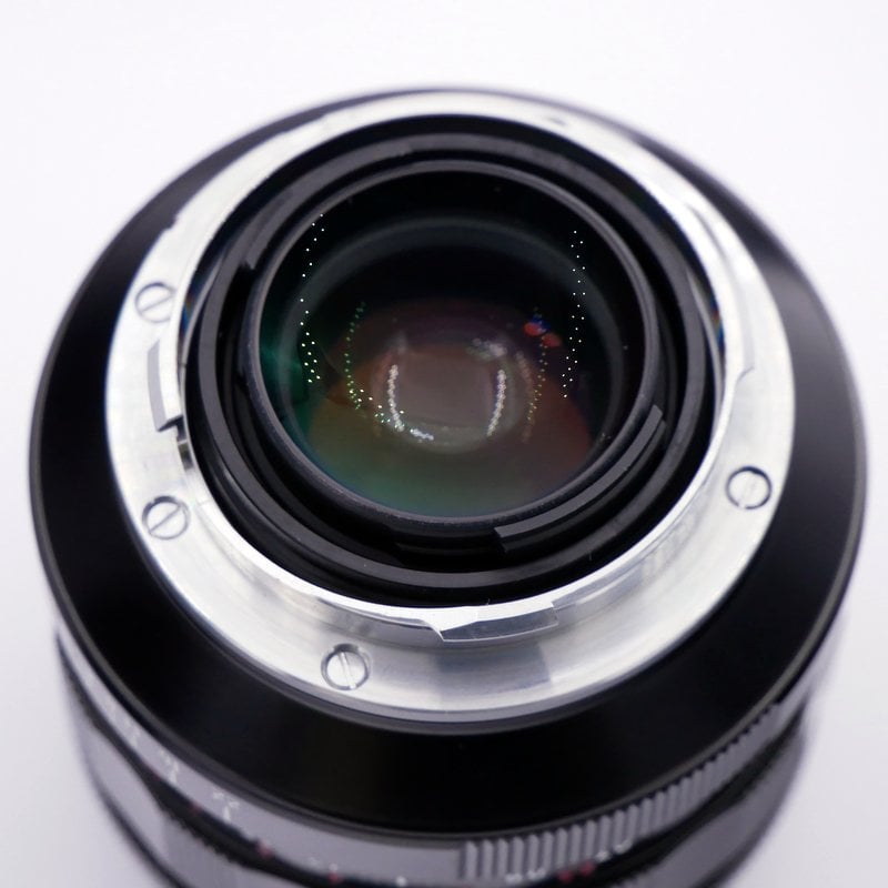 S-H-XH9A7V_3.jpg - Voigtlander MF 35mm F/1.2 Asph Nokton Lens in Leica M Mount + Matching Voigtlander Metal Hood and Push on Cap. - Image 2